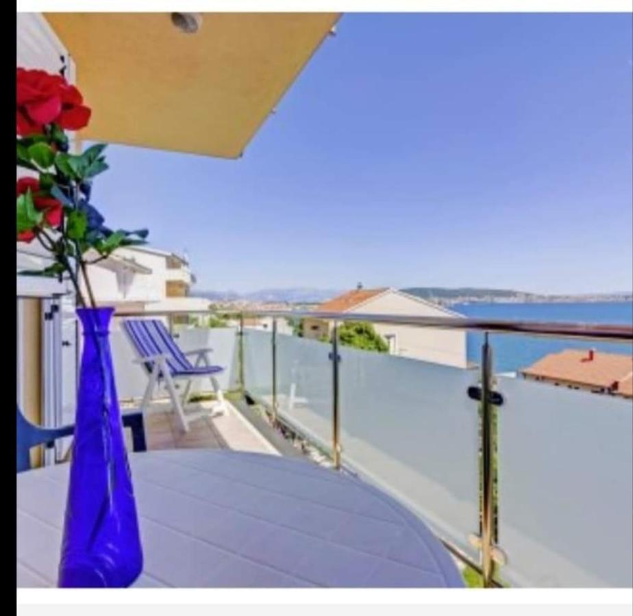 Apartmani Gizela Donji Seget Esterno foto