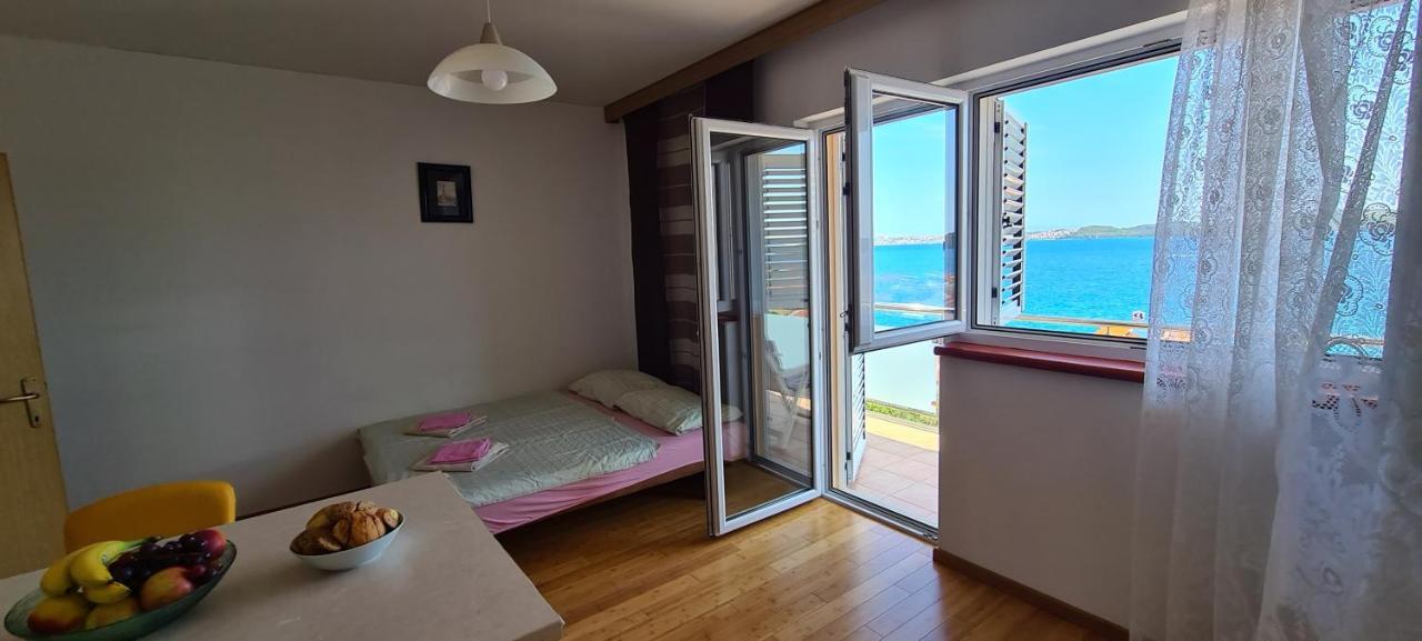 Apartmani Gizela Donji Seget Esterno foto