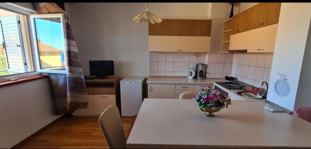 Apartmani Gizela Donji Seget Camera foto